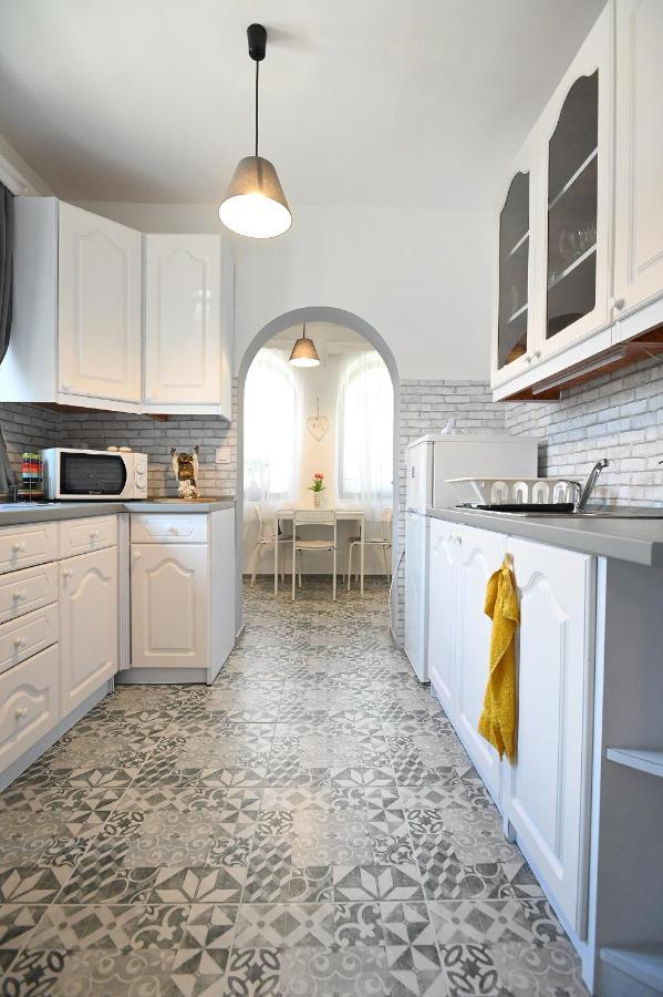 Castle Garden Apartman Эгер Экстерьер фото